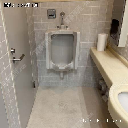 男性トイレ