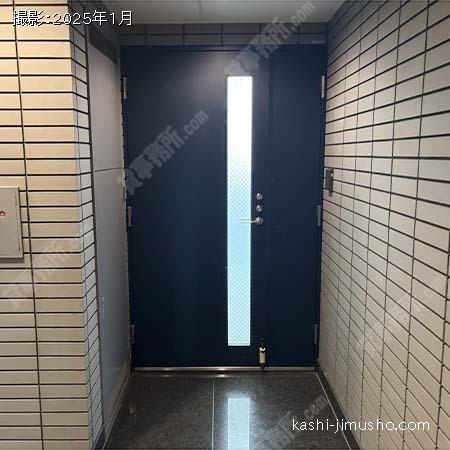 貸室入口(1階104号室)