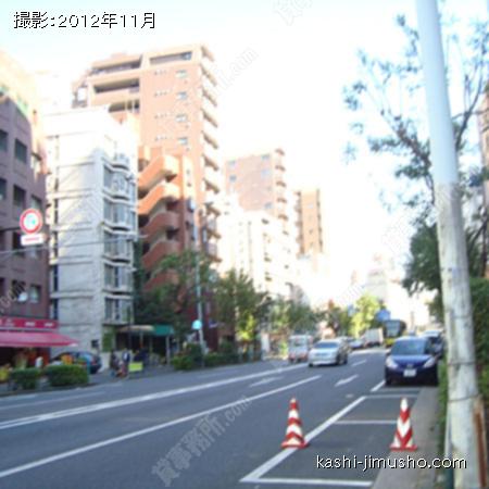 周辺環境（靖国通り）