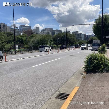 前面道路(外堀通り) 前面道路(外堀通り)
