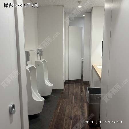男性トイレ