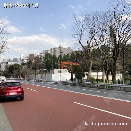 前面道路(外堀通り)