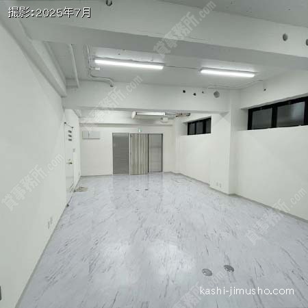 貸室内(B1階)