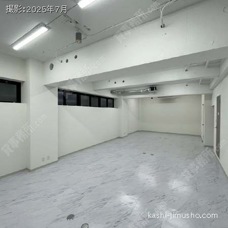 貸室内(B1階)
