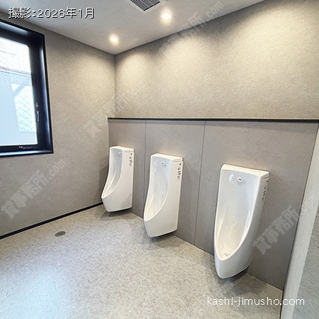男性トイレ 男性トイレ