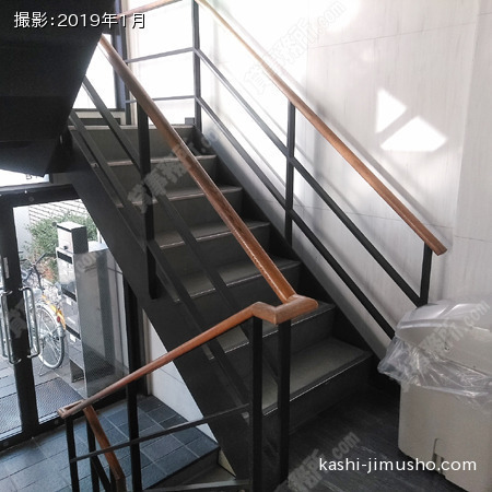 共用階段