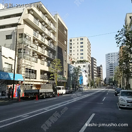 前面道路(早稲田通り) 前面道路(早稲田通り)