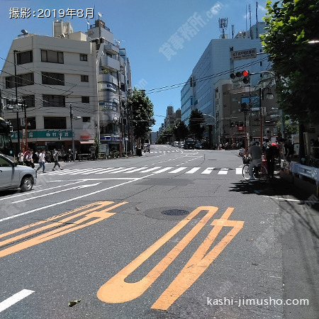 前面道路(早稲田通り)