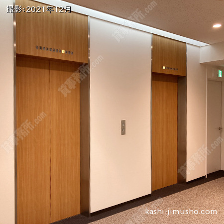 貸室階エレベーターホール