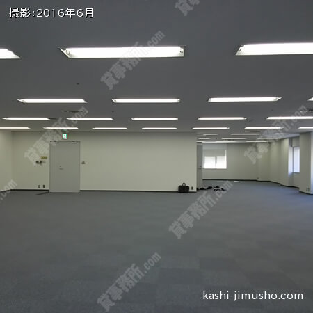 4階貸室内