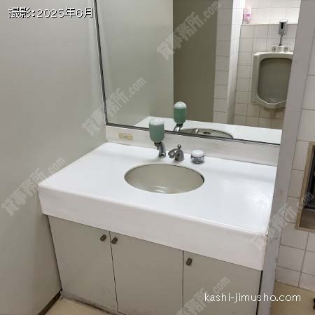 男性トイレ