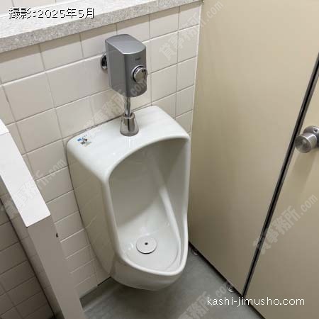 男性トイレ