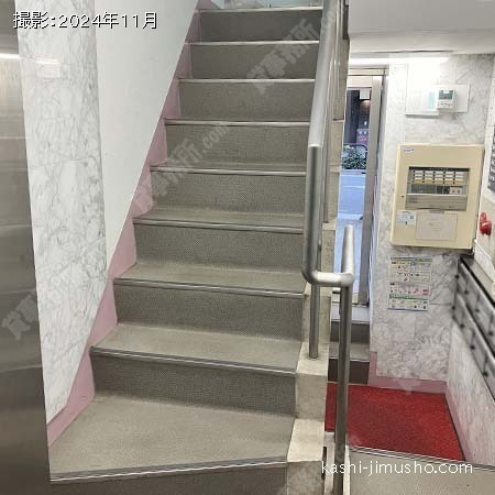 共用階段