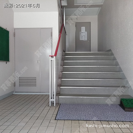 住居棟エントランス