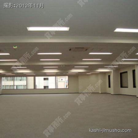 貸室 