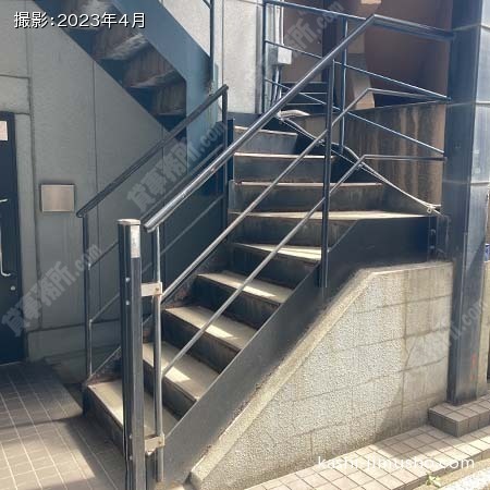 共用階段