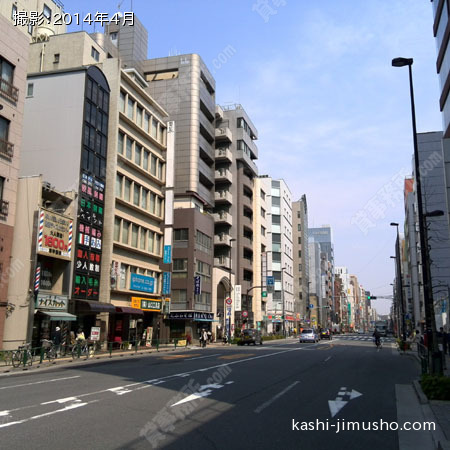 前面道路(春日通り) 前面道路(春日通り)