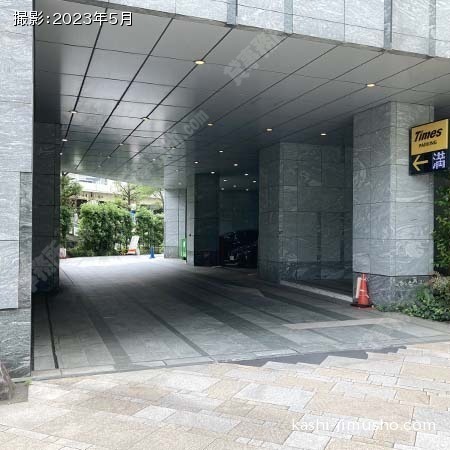 駐車場入口