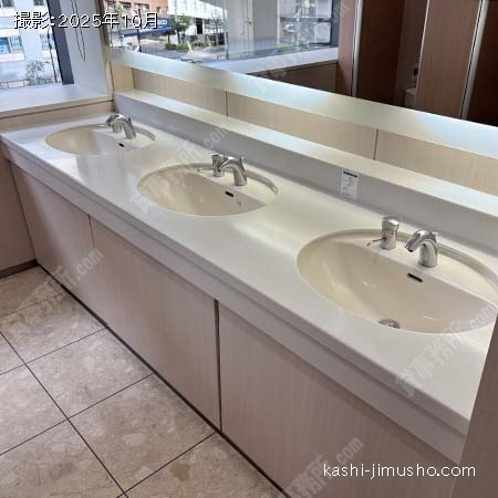 女性トイレ 女性トイレ