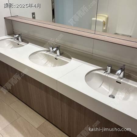男性トイレ
