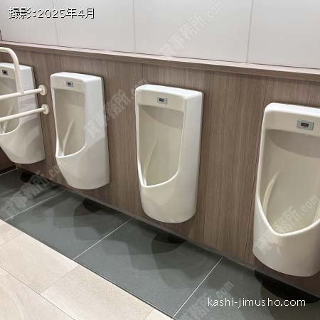 男性トイレ
