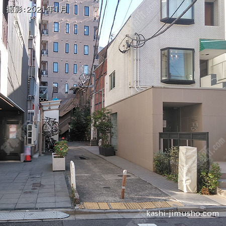 入口前道路