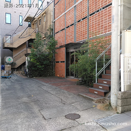 ビル前面