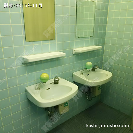 男性トイレ