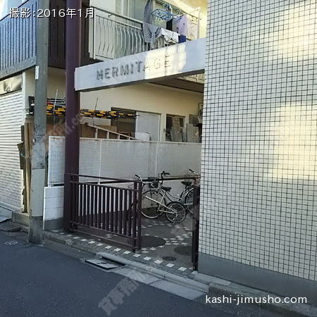 ビル入口