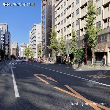 前面道路(昌平橋通り）
