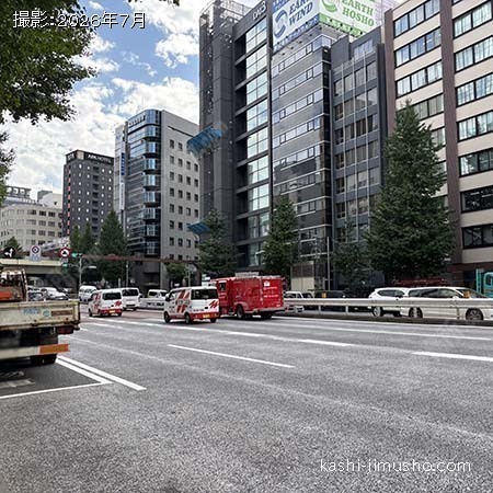 前面道路(昭和通り) 前面道路(昭和通り)