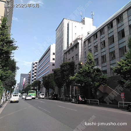 前面道路（神田警察通り）