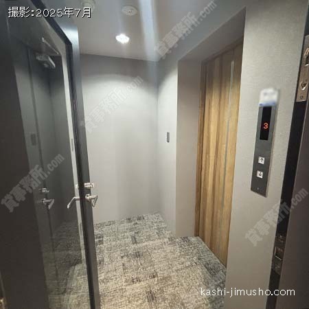 貸室階エレベーターホール(3階）