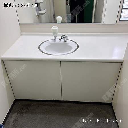 男性トイレ