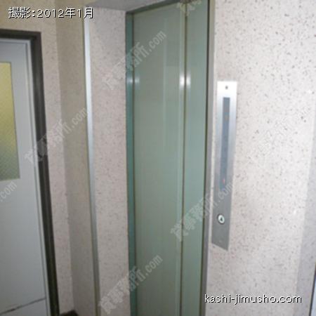 エレベーターホール 