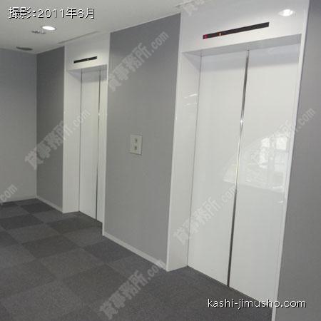 エレベーターホール 