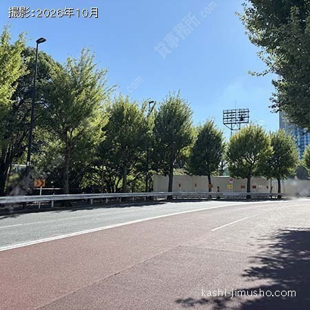 前面道路(外堀通り)