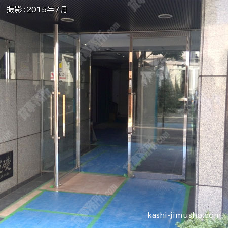 エントランスドア