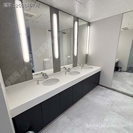 男性トイレ 男性トイレ