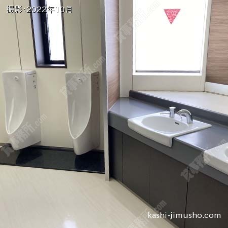 男性トイレ