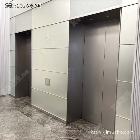 6階エレベーター