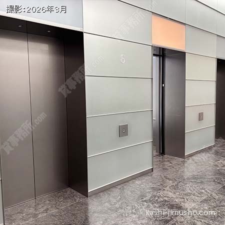 6階エレベーター