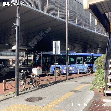 前面歩道