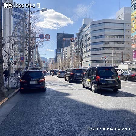 前面道路(中央通り)