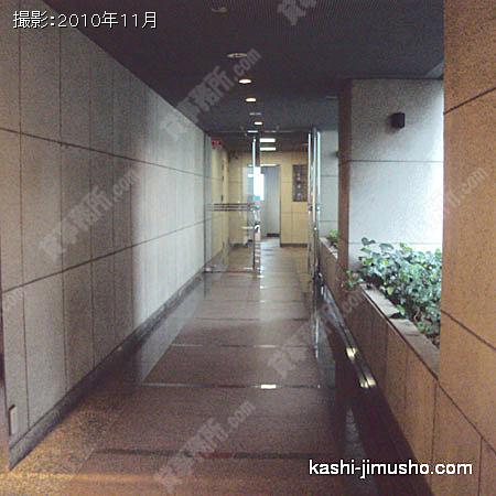 玄関 