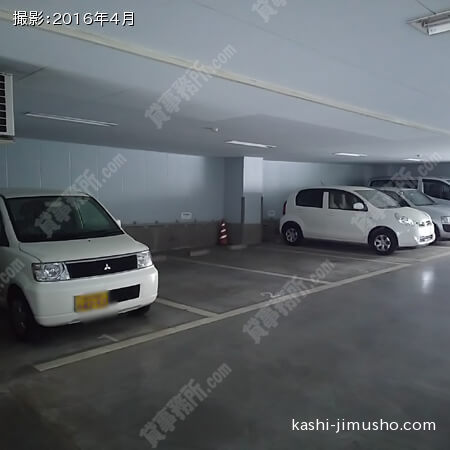 平面駐車場