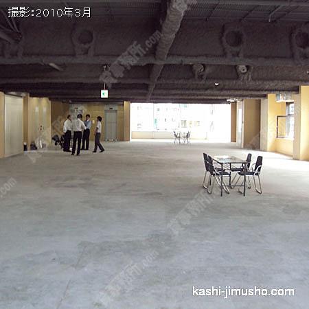室内 