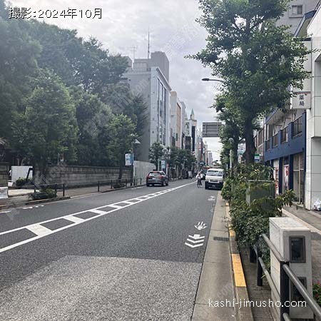 前面道路(吉祥寺通り）