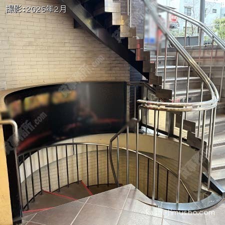 共用階段
