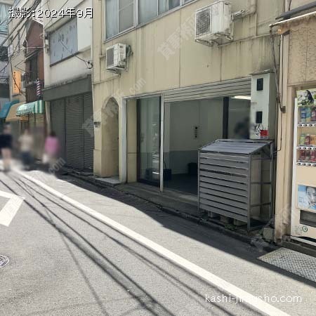 ビル前面